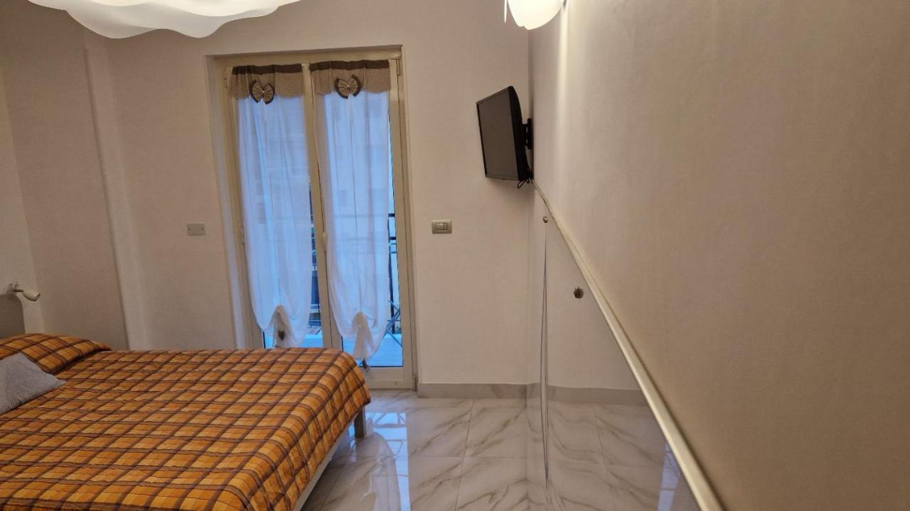 Ferienwohnung Olimpia Taggia Exterior foto